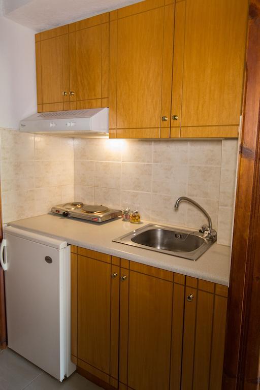 Filoxenia Studios 1 Palaiochora Habitación foto