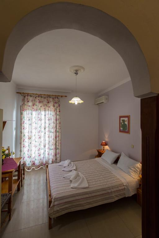 Filoxenia Studios 1 Palaiochora Habitación foto